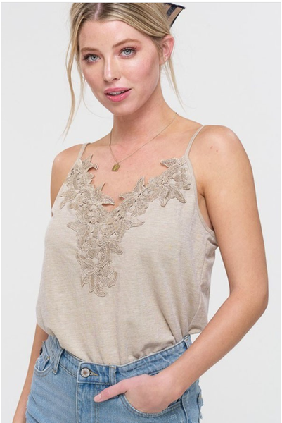 The Lindlee Cami Champagne